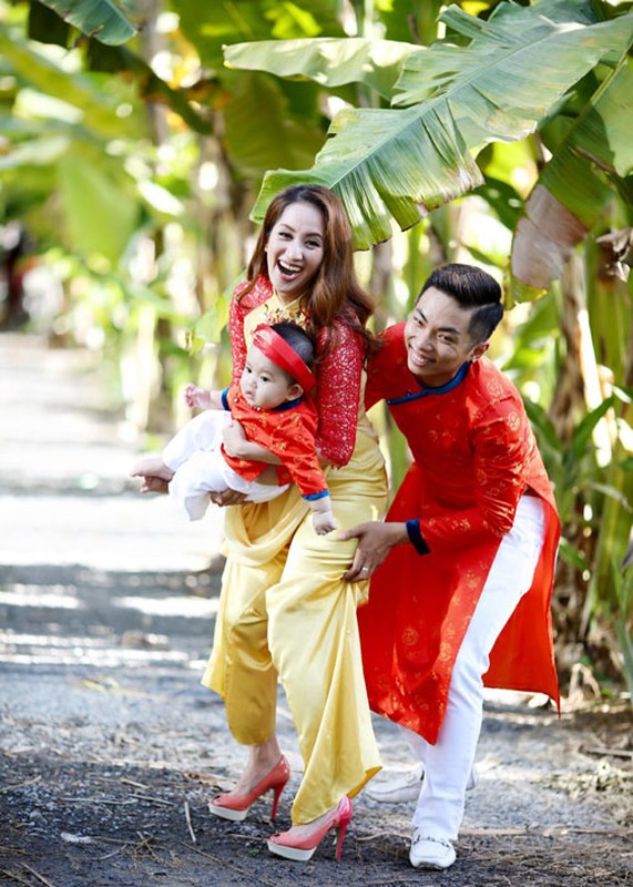 Nhoc ti nha sao Viet xinh xan dien ao dai don Tet-Hinh-9